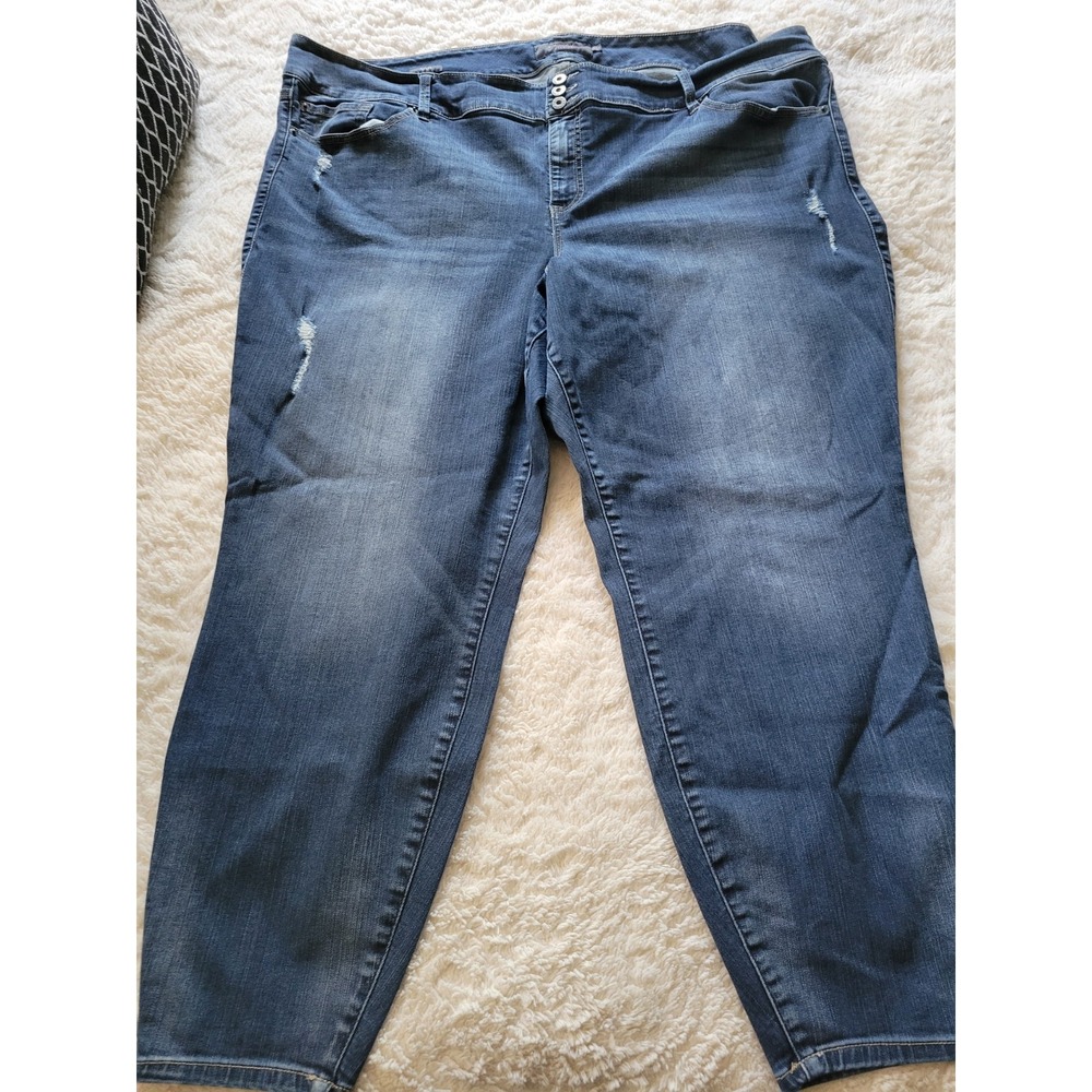 Torrid Premium Jeans Size 30R Medium Blue Distressed Plus Size Women's Denim